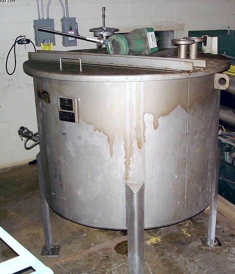 BENDEL Tank, 52" dia x 40" deep, (~350 gal), 304 SS, with mixer.